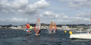 Dominio del CNSA en clase Techno, en la regata patrocinada por el restaurante Es Nàutic