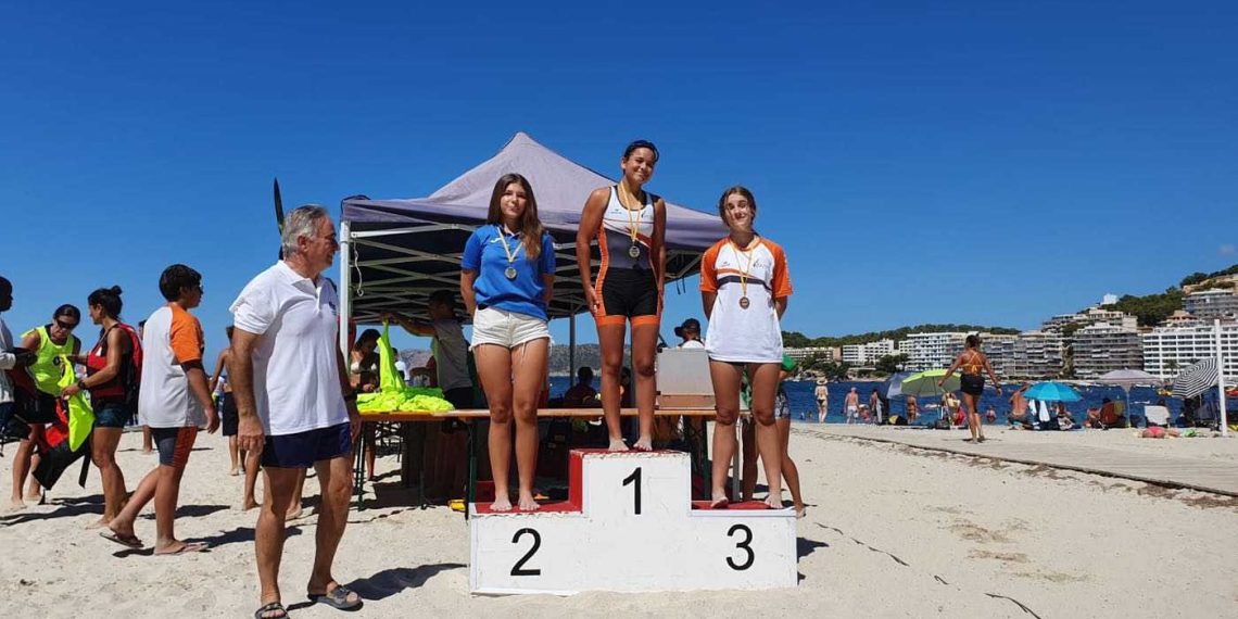 El CNSA cosecha doce medallas en la 3ª Copa Balear de Kayak de Mar, en Santa Ponça