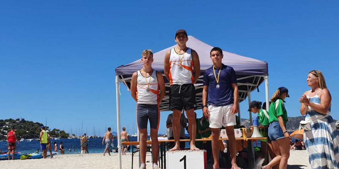 El CNSA cosecha doce medallas en la 3ª Copa Balear de Kayak de Mar, en Santa Ponça