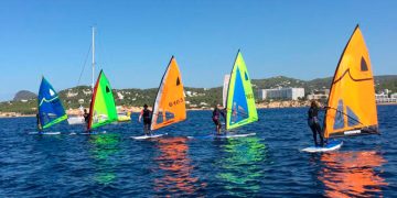 Los regatistas del CNSA dominan la primera etapa del Trofeo Pinturas Fiona, de TDV