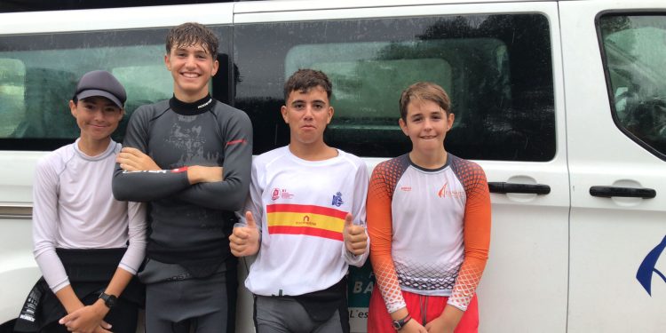 Los regatistas de Ilca 4 y TDV de Es Nàutic viajan a Menorca para competir