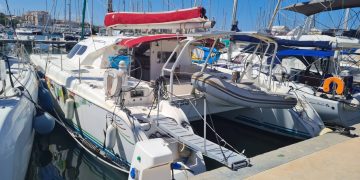 Presentamos al ‘Goa Sunset’, el nuevo catamarán de prácticas de la Academia Náutica