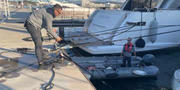 Tiempo de mantenimiento y reparación de amarres para el equipo de Marinería