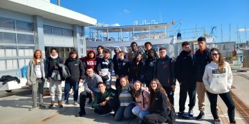 Primera navegación interpretativa del proyecto ‘Aprenentatge i Servei Badia de Portmany’, con alumnos de Sa Serra