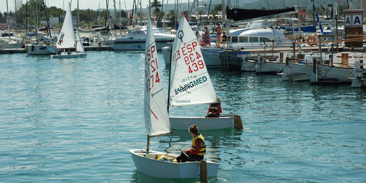 Ya tenemos fechas para las inscripciones de los Cursos de Verano 2023: el 24 de abril para los socios y el 2 de mayo para el resto de interesados