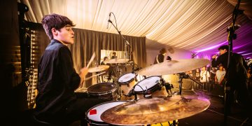 Mucho ritmo con The New Young Polaks y Dj Odín en la “Festa Jove” del sábado