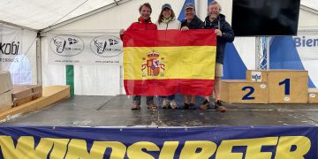 Enrique Mas viaja a Francia para competir en el Campeonato de Europa de Windsurfer