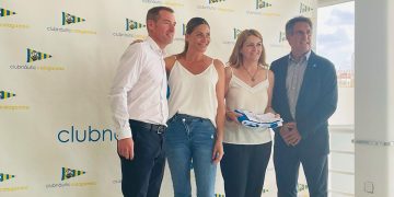 El Club Nàutic Sant Antoni recibe la bandera azul en un acto celebrado en Mallorca