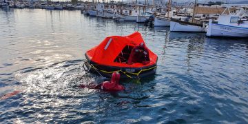 Nuevo curso de formación básica en seguridad marítima de la Academia Náutica