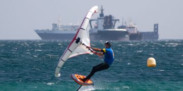 El seis veces olímpico Maksim Oberemko impartirá un clinic de wingfoil X-15, en la primera semana de octubre