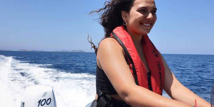 Es Nàutic ofrece clases personalizadas para obtener la Licencia de Navegación y marcharse a casa con el título