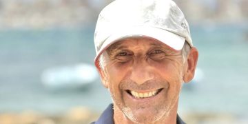 El veterano windsurfista Darío Quesada afronta la travesía Benidorm-Sant Antoni sin escalas, por una causa solidaria