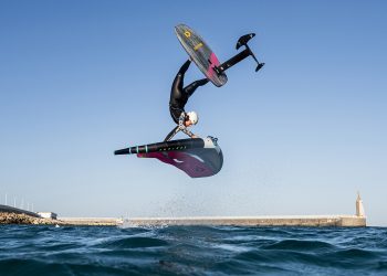 La campiona del món de Wingfoil, Nia Suardiaz, participarà aquest dijous a la presentació de l’IWO 2025
