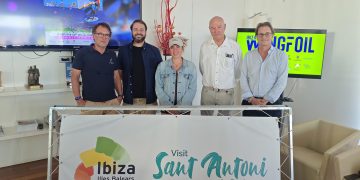 Nia Suardiaz, heptacampeona del mundo de wingfoil: “El entrenamiento físico fuera del agua es fundamental”