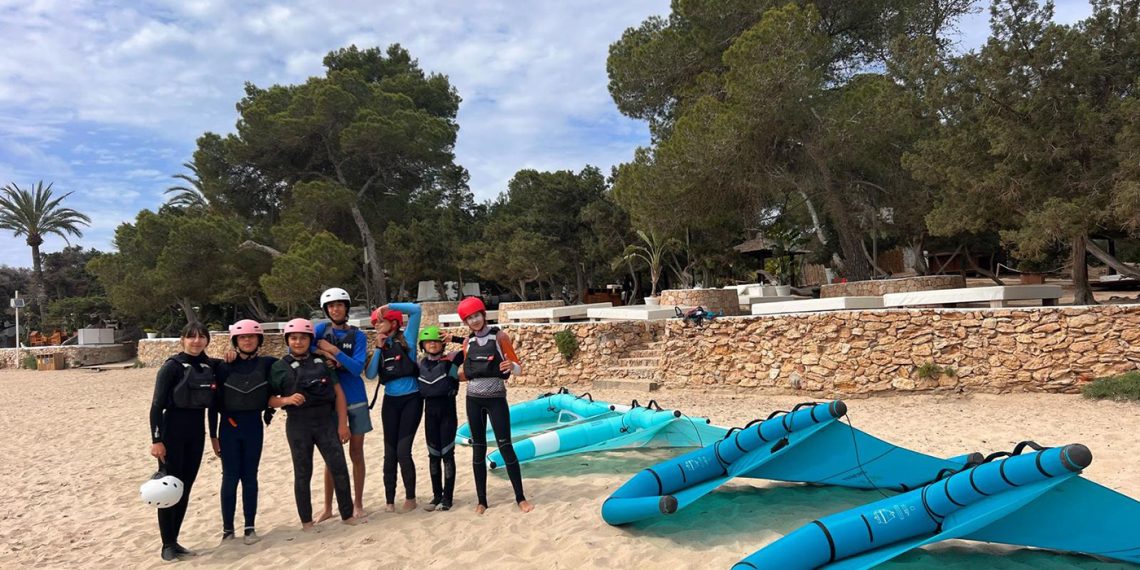 Los cursos abiertos de Wingfoil y Windsurf, una oportunidad única para vivir el deporte de la vela