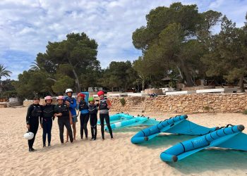 Los cursos abiertos de Wingfoil y Windsurf, una oportunidad única para vivir el deporte de la vela