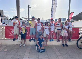 Gran representació del Club Nàutic Sant Antoni en el Trofeu Mama Optimist, a Palma