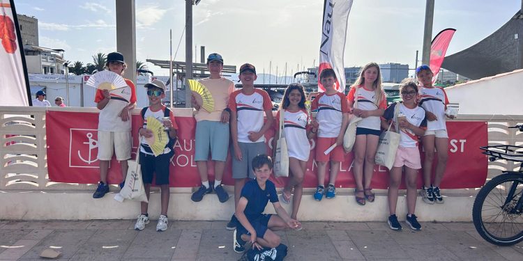 Gran representación del Club Nàutic Sant Antoni en el Trofeo Mama Optimist, en Palma
