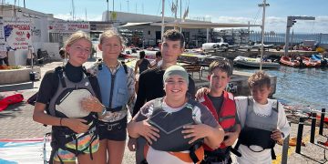 El equipo de Windsurf e IQFoil de Es Nàutic, en el Illes Balears que se celebra en Santa Eulària